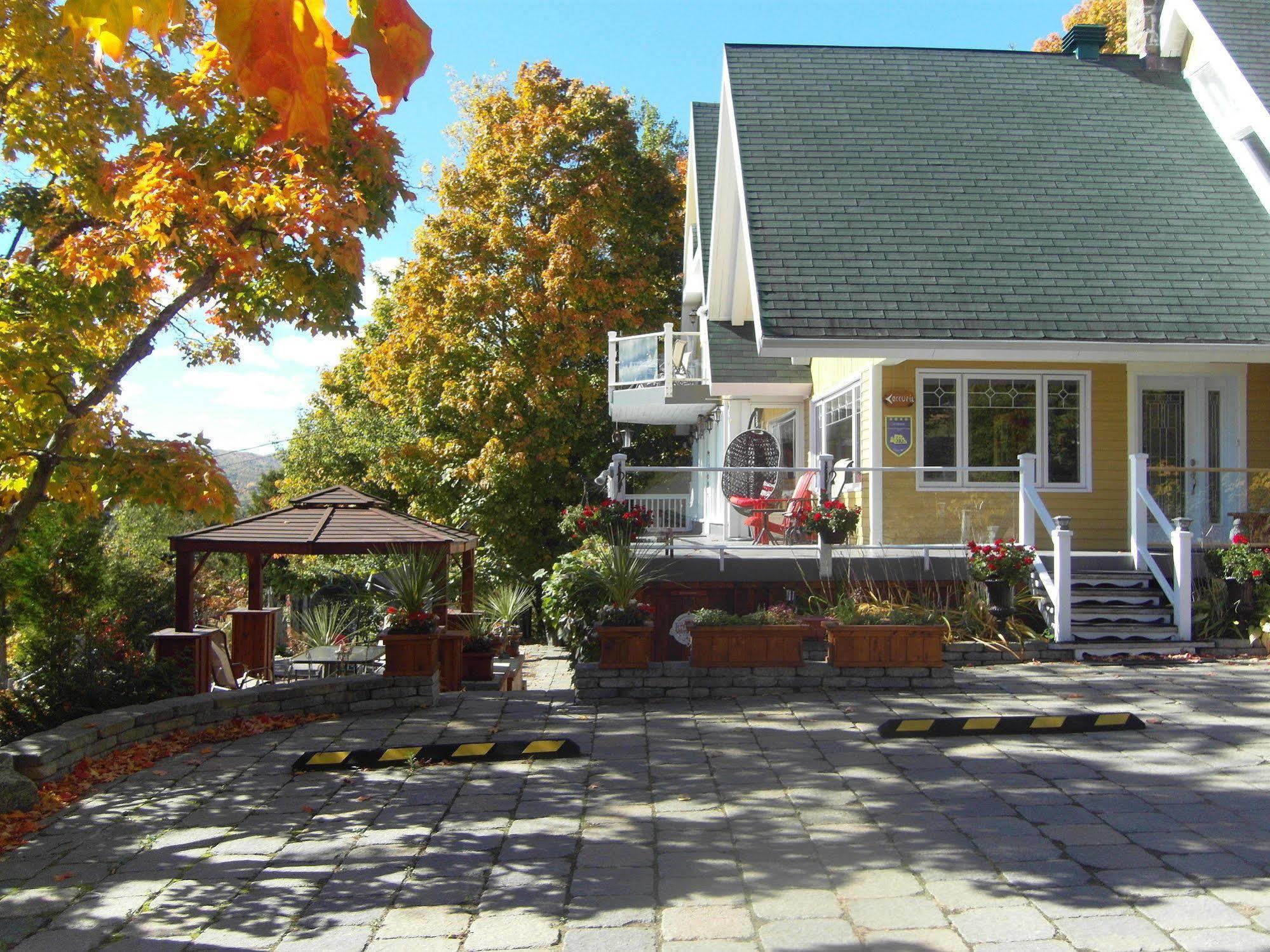 Gite Au Perchoir Bed & Breakfast 4*